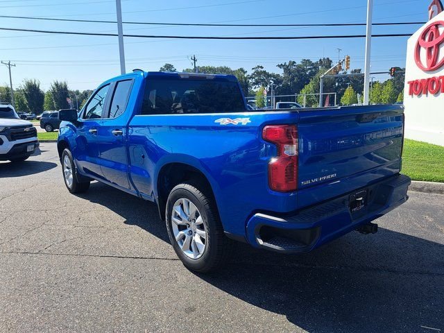 Used 2022 Blue Chevrolet Custom image 11