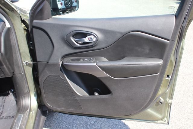 Used 2019 Green Jeep Limited image 30