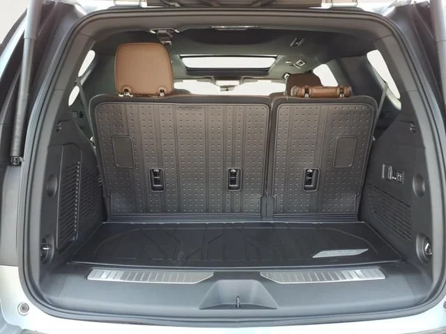 New 2026 Sterling Gray Metallic Chevrolet High Country image 23