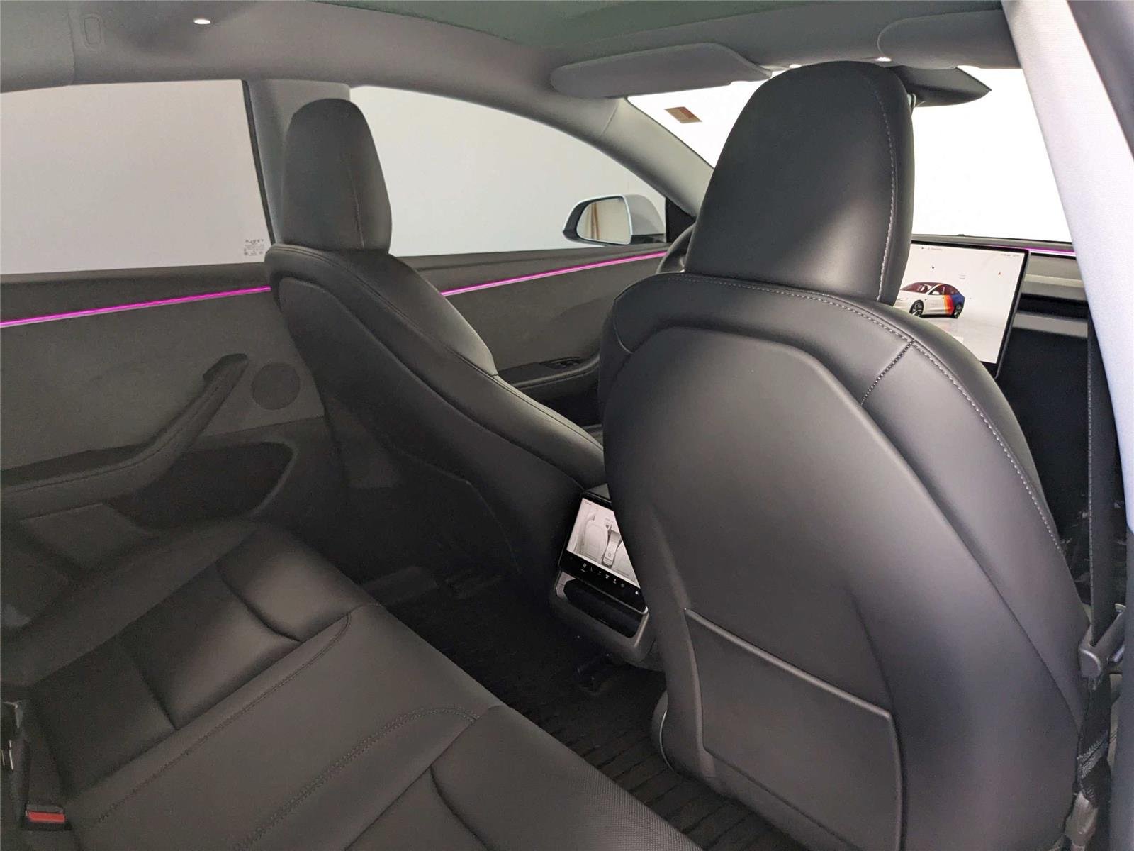Used 2024 Pearl White Multi-Coat Tesla  image 29