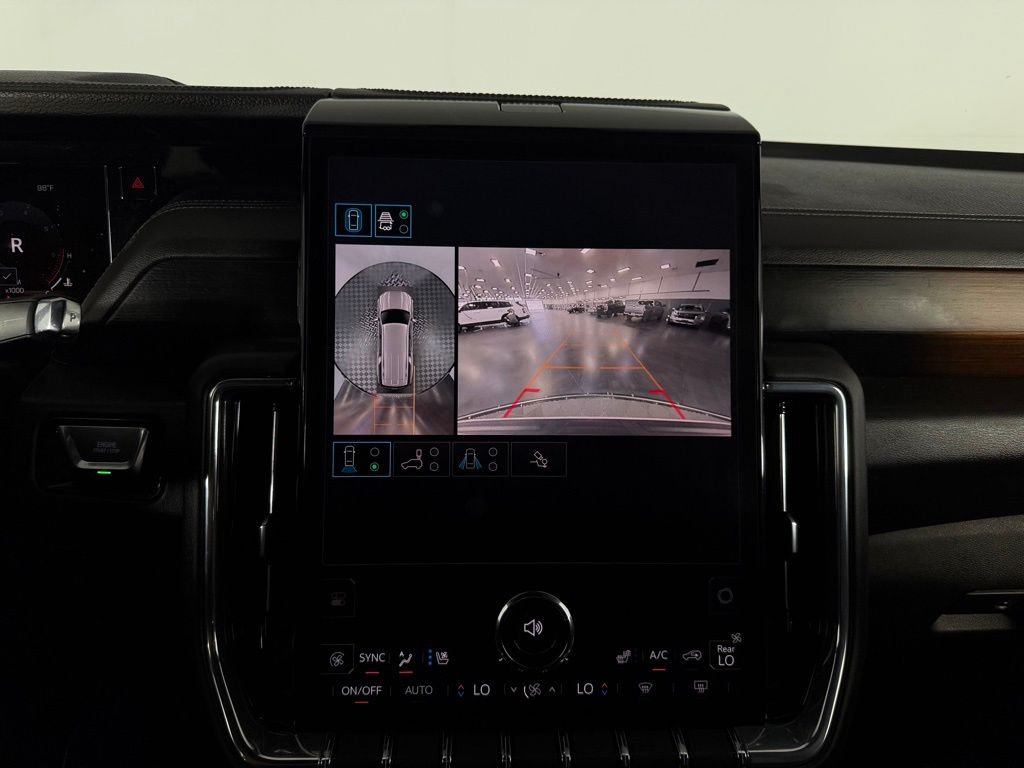 Used 2025 White GMC Denali image 30