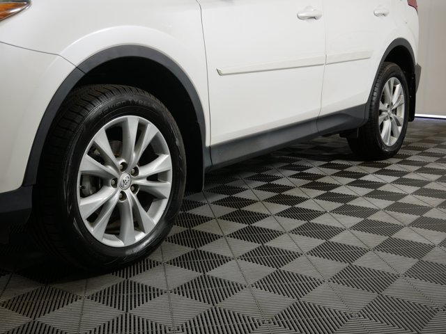 Used 2014 Blizzard Pearl Toyota Limited image 2