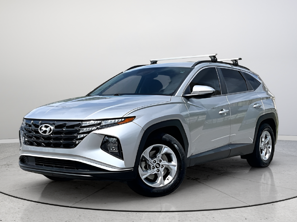 Used 2022 Silver Hyundai SEL image 1