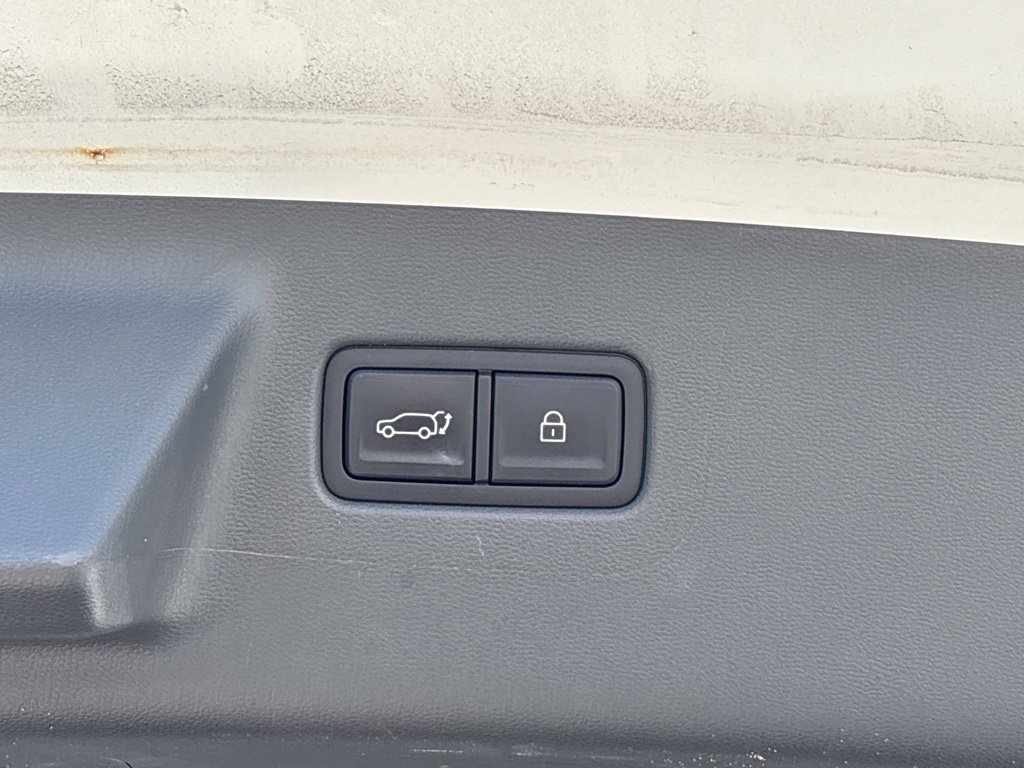 Used 2026 White Hyundai SEL image 16