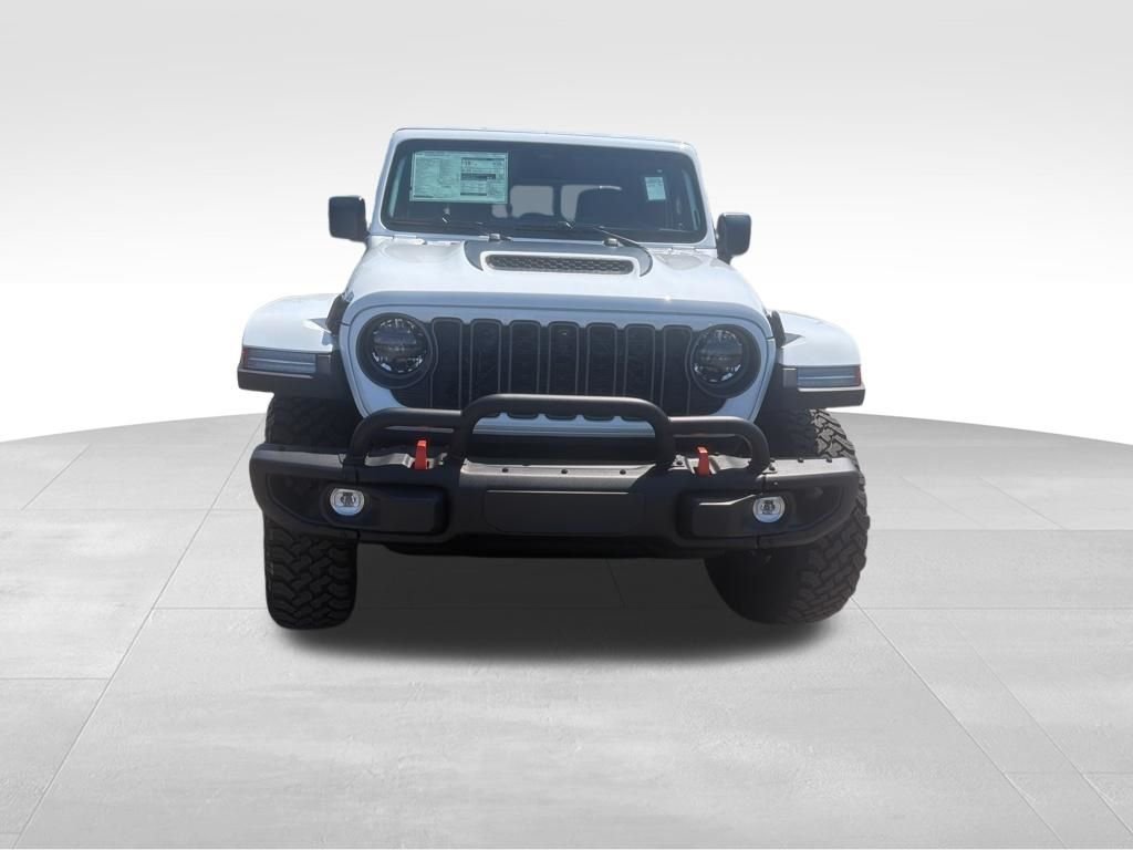 New 2026 Bright White Clear-Coat Exterior Paint Jeep Mojave X image 9