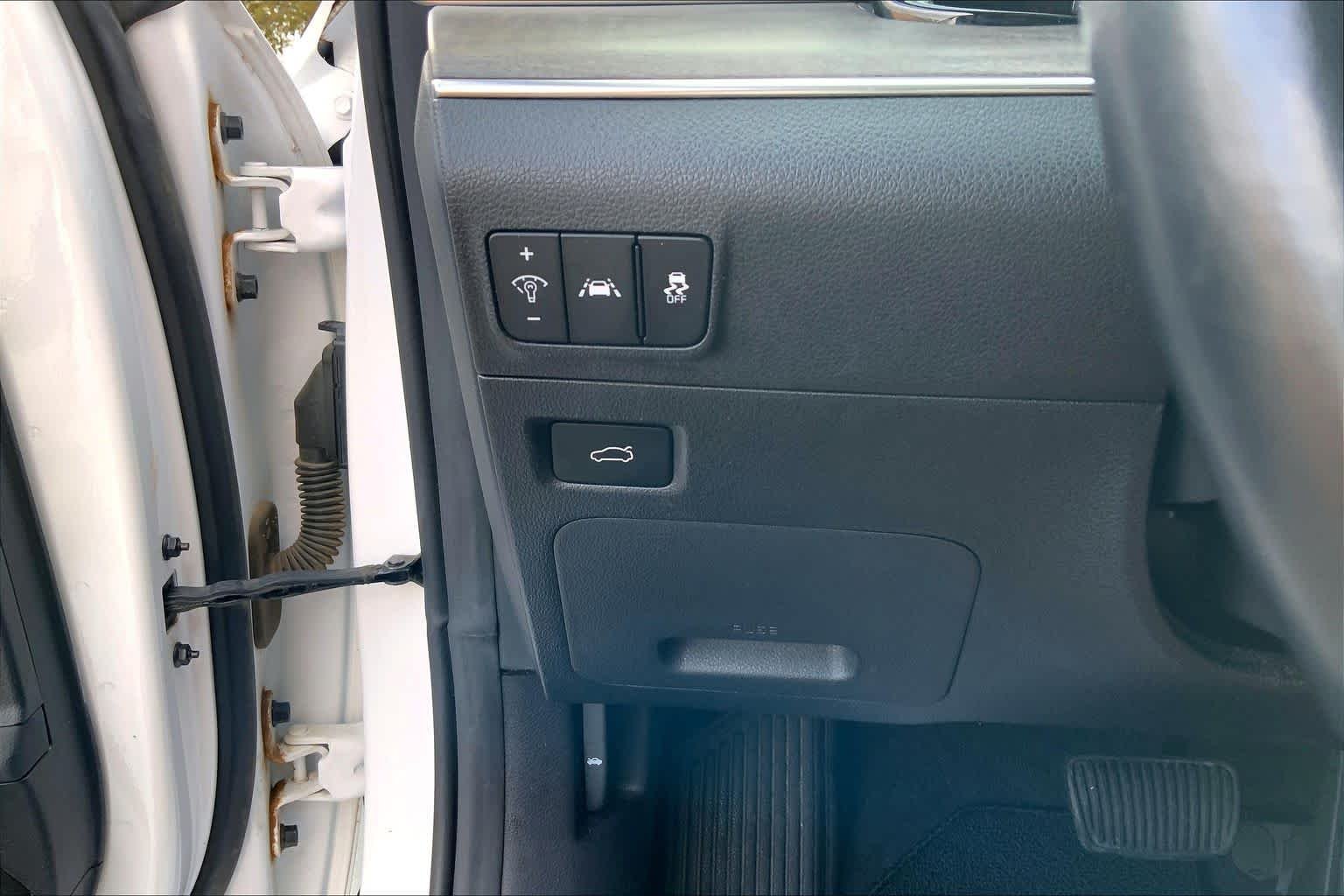Used 2021 Glacial White Pearl Kia EX image 36