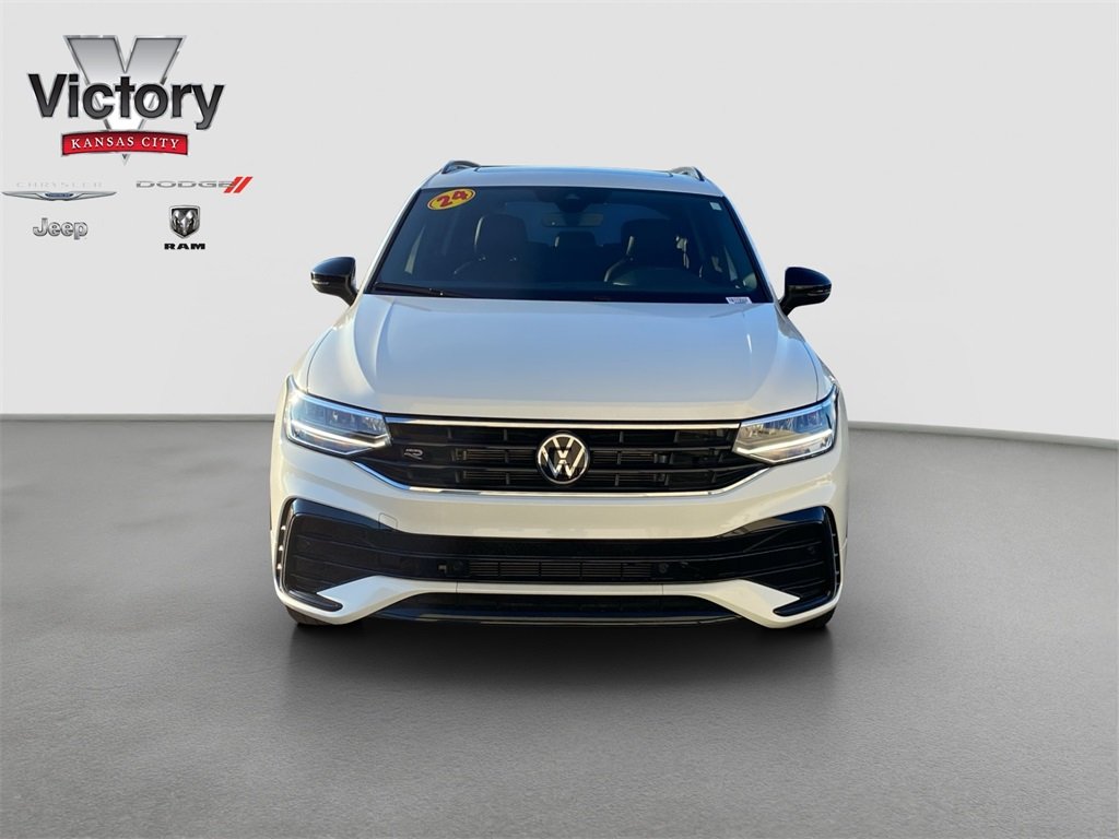 Used 2024 Volkswagen Tiguan SE R-LINE BLACK with VIN 3VVCB7AX0RM113552 for sale in Kansas City