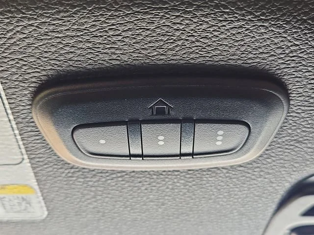 Used 2024  Jeep Mojave image 32