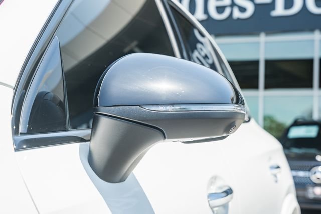 Certified Used 2025 Polar White Mercedes-Benz GLC 300 image 15
