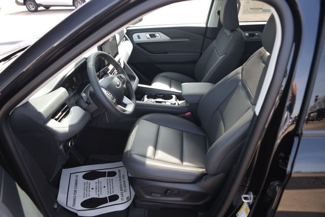New 2026 Agate Black Metallic Ford Active image 8