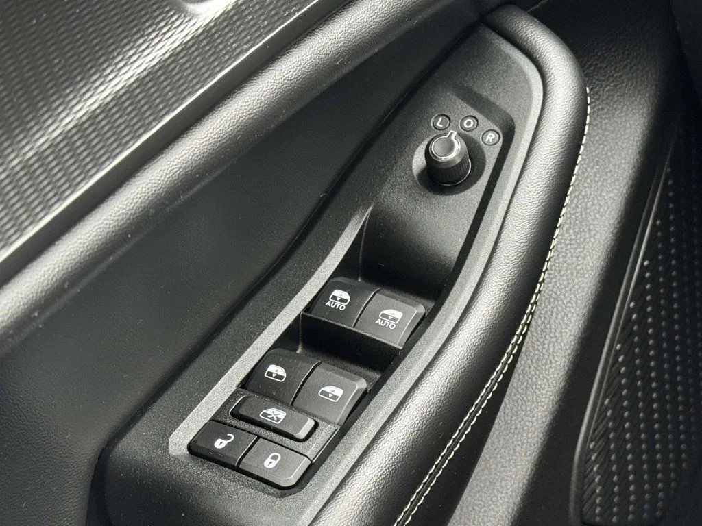 Used 2024 White Jeep Altitude X image 28