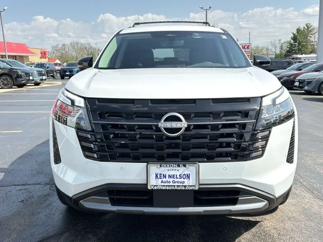 New 2026 Everest White Pearl TriCoat Nissan SL image 15
