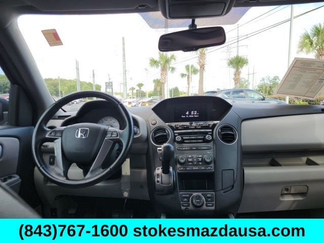 Used 2014 Silver Honda EX-L image 16