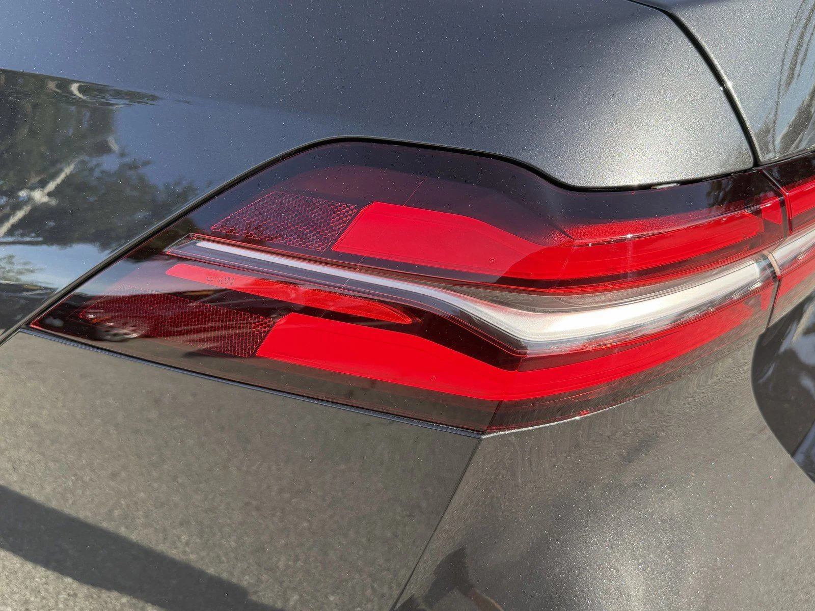 New 2027 Dark Graphite Metallic BMW 530i image 10