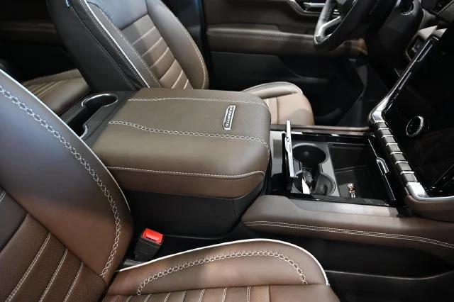 2026 GMC Yukon XL Denali Ultimate - Photo 26