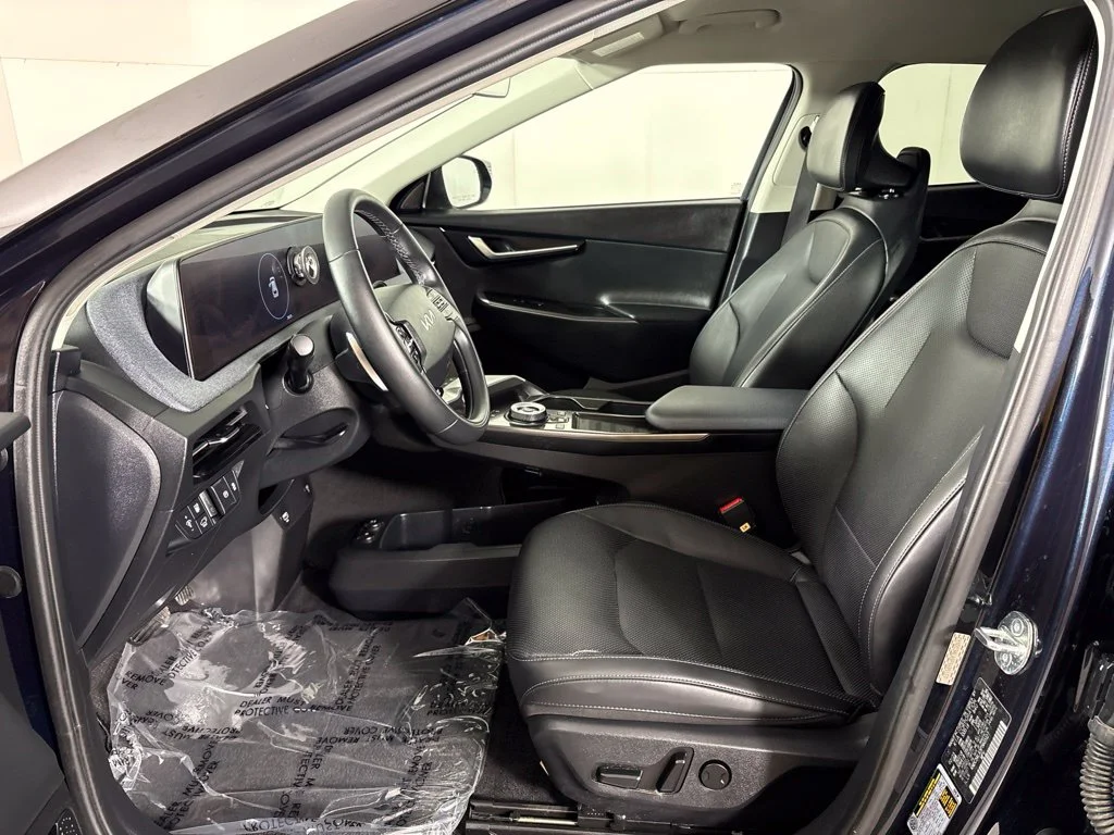 Used 2023 Blue Kia Wind image 27