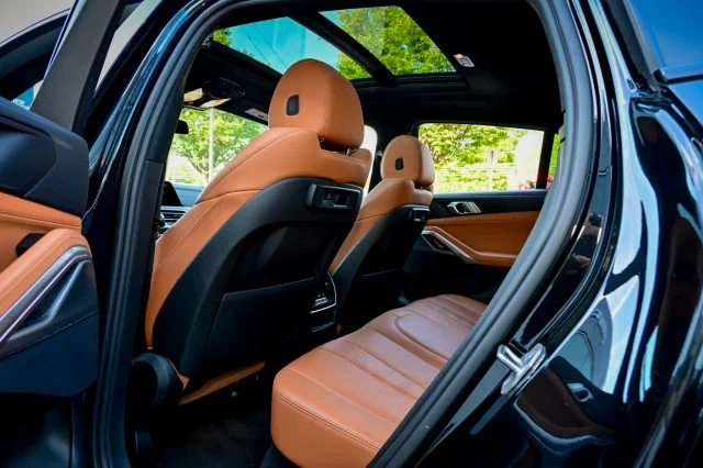 Used 2022 Black Sapphire Metallic BMW xDrive40i, M-Sport Pckge, Extra Clean, Loaded!!!! image 19