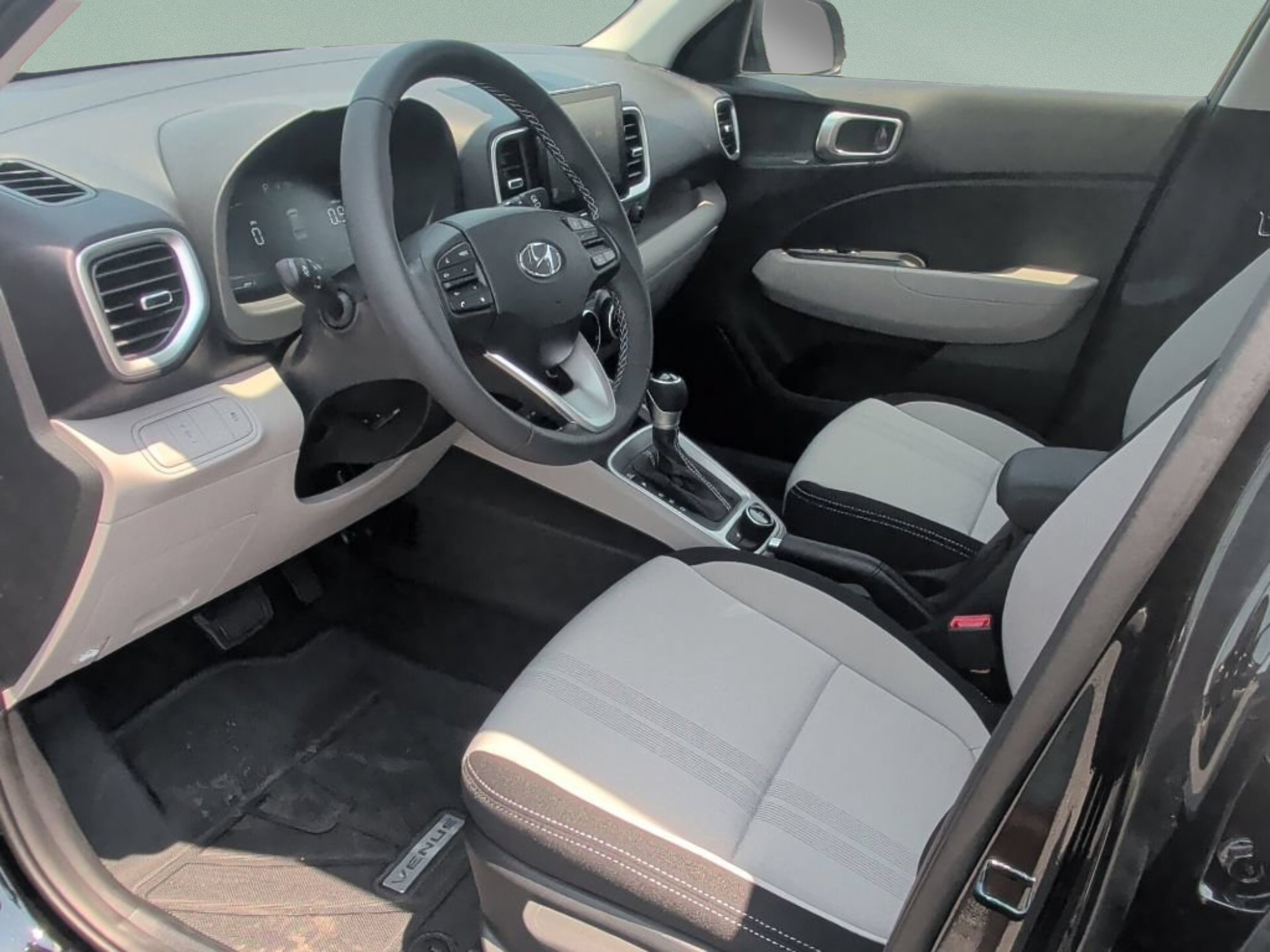 New 2026 Onyx Black Hyundai SEL image 30