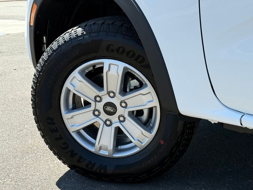 New 2026 Oxford White Ford XL image 14