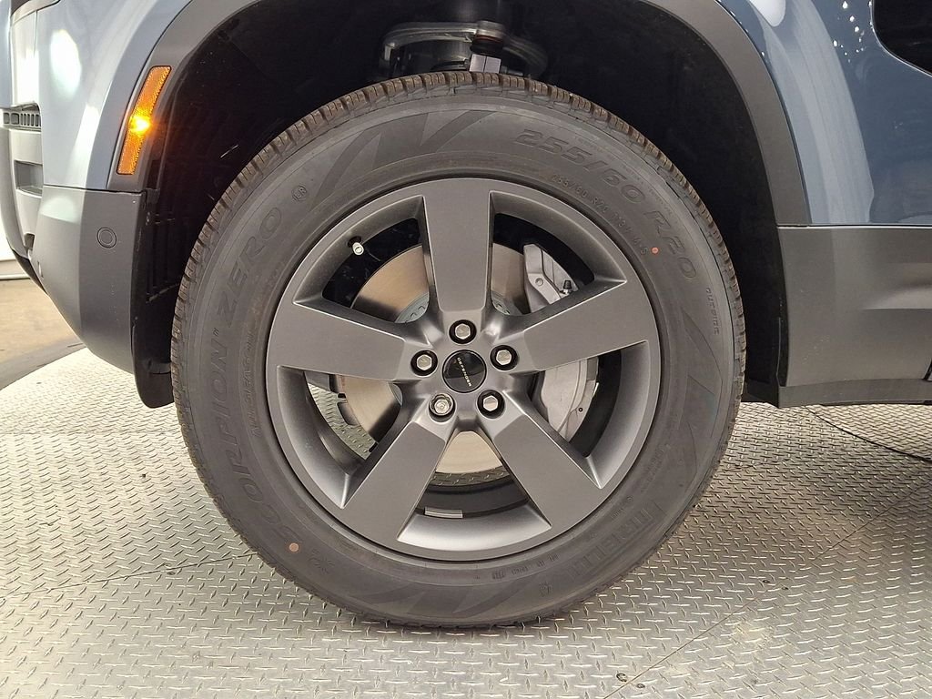 New 2026 Tasman Blue LAND ROVER S image 5