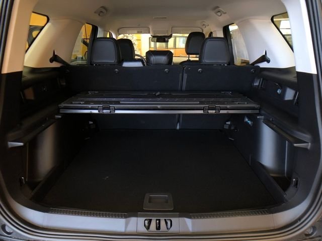 New 2025 Carbonized Gray Metallic Ford Outer Banks® image 22