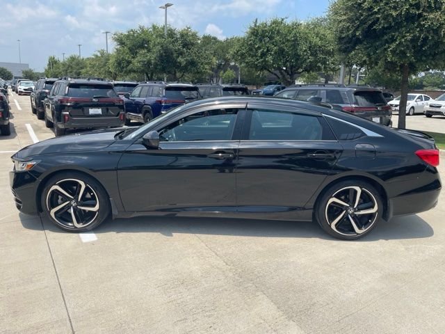 Used 2019  Honda Sport image 4
