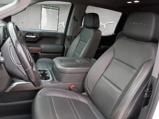 Used 2022 White GMC Denali image 19
