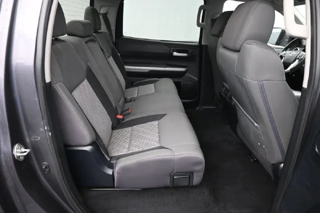 Used 2017 Magnetic Gray Metallic Toyota SR5 image 6