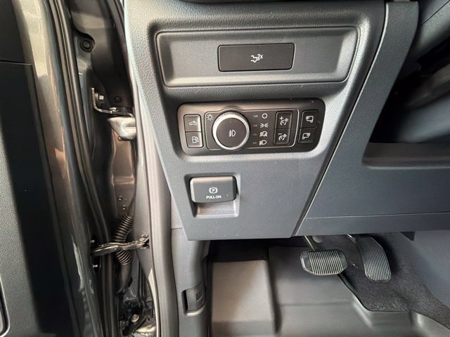 New 2026 Carbonized Gray Metallic Ford XLT image 26