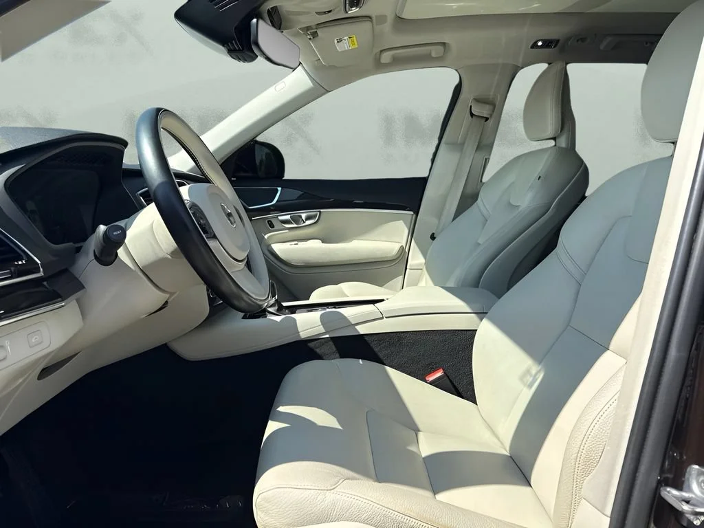 Used 2018  Volvo Momentum image 9