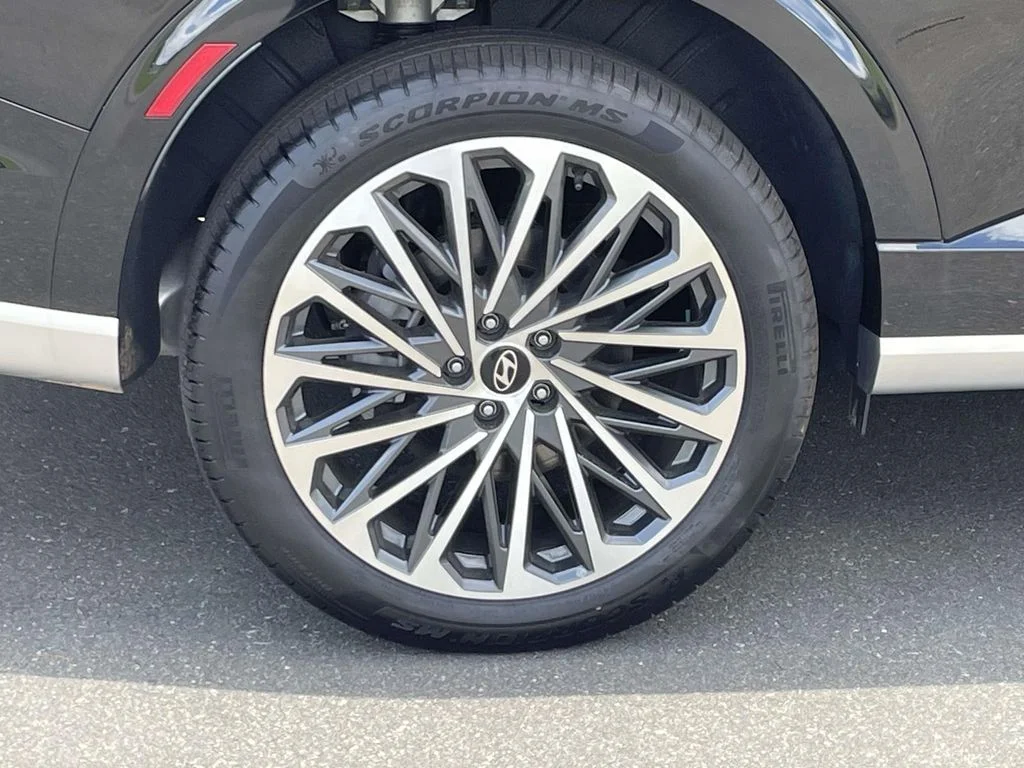 New 2026 Black Hyundai Calligraphy image 7