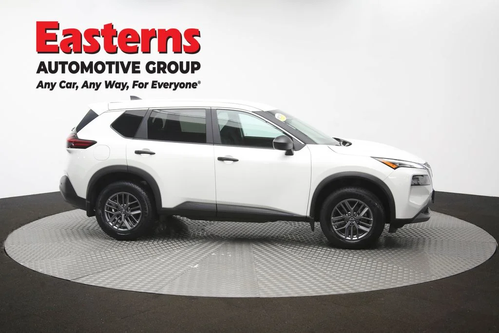Used 2023 White Nissan S image 46