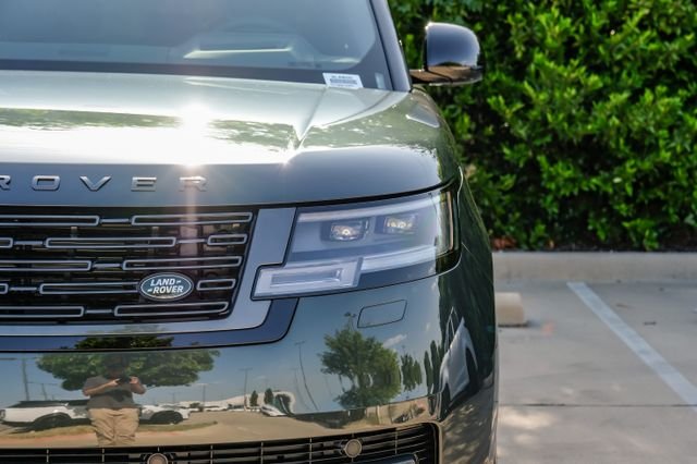 New 2026 Belgravia Green Land Rover SE image 59