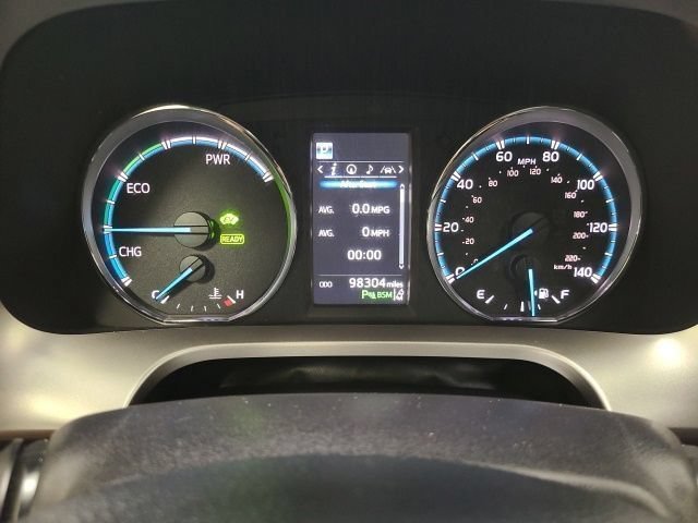 Used 2016 Classic Silver Metallic Toyota Limited image 29