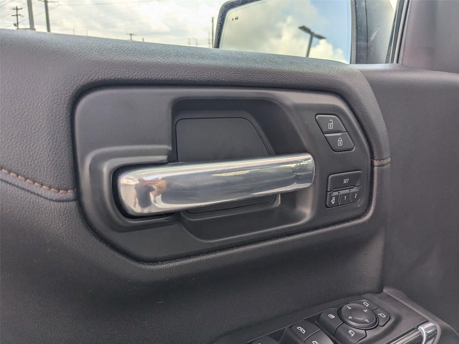 Used 2021 Summit White GMC AT4 image 12