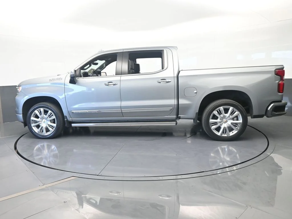 Used 2024 Sterling Gray Metallic Chevrolet High Country image 2