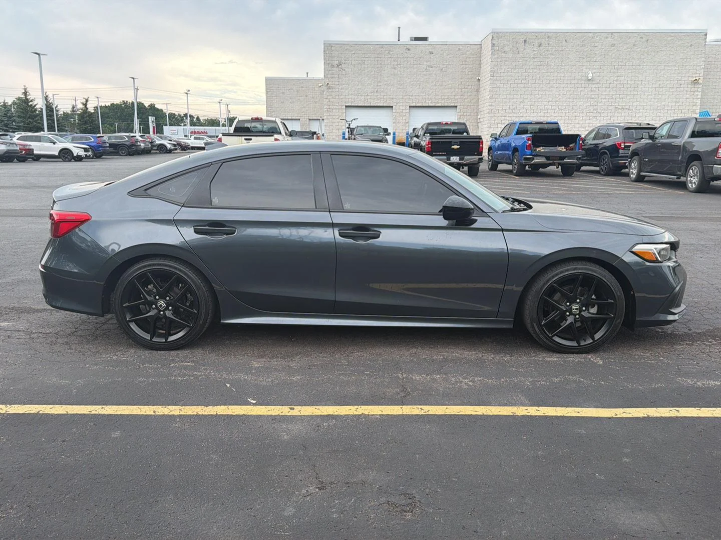 Used 2024 Meteorite Gray Metallic Honda Sport image 4