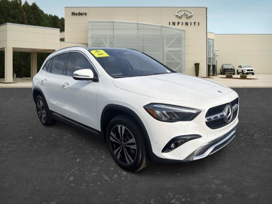Used 2026 Polar White Mercedes-Benz GLA 250 image 3