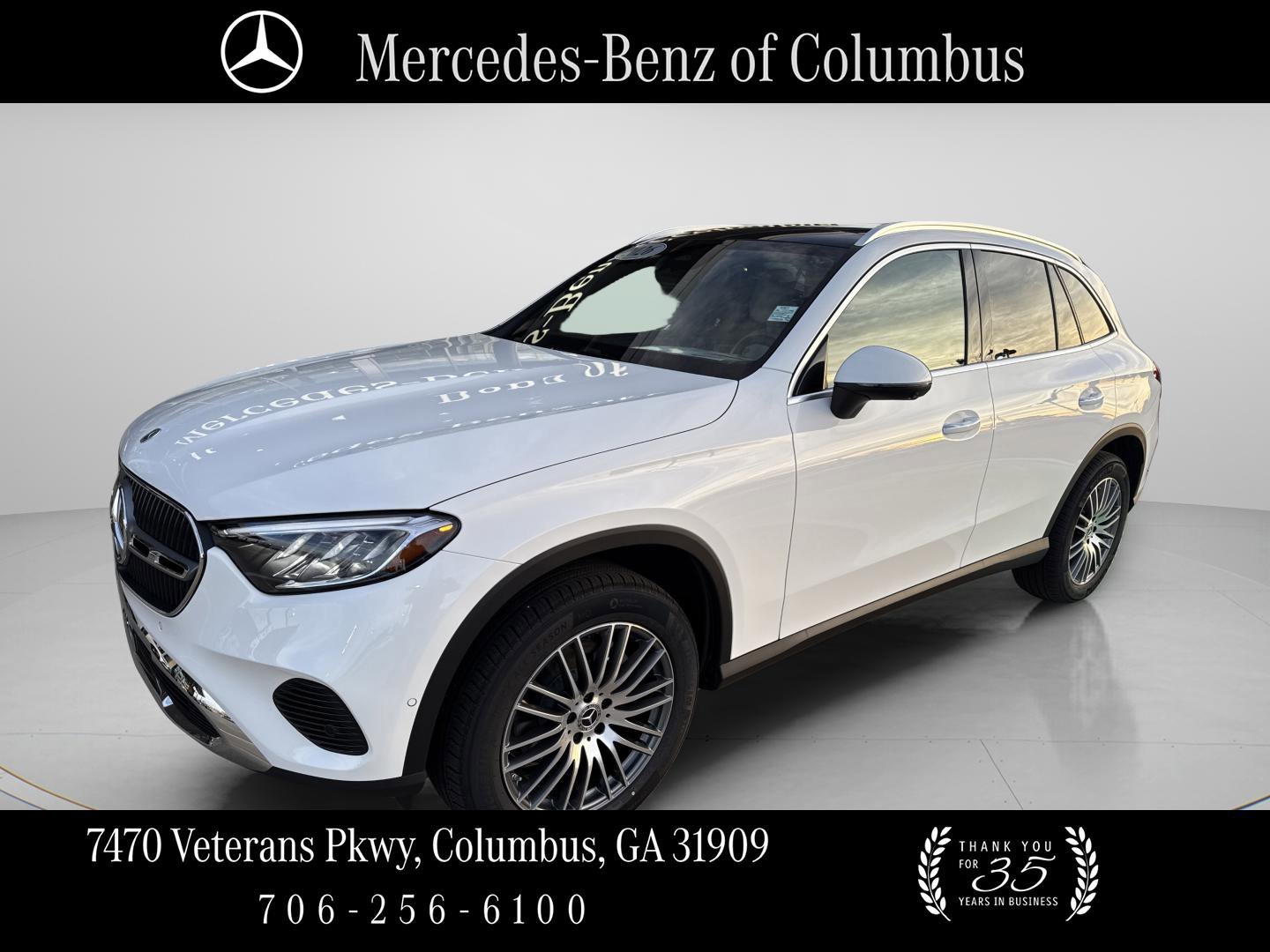 2026 Mercedes-Benz GLC GLC 300's photo