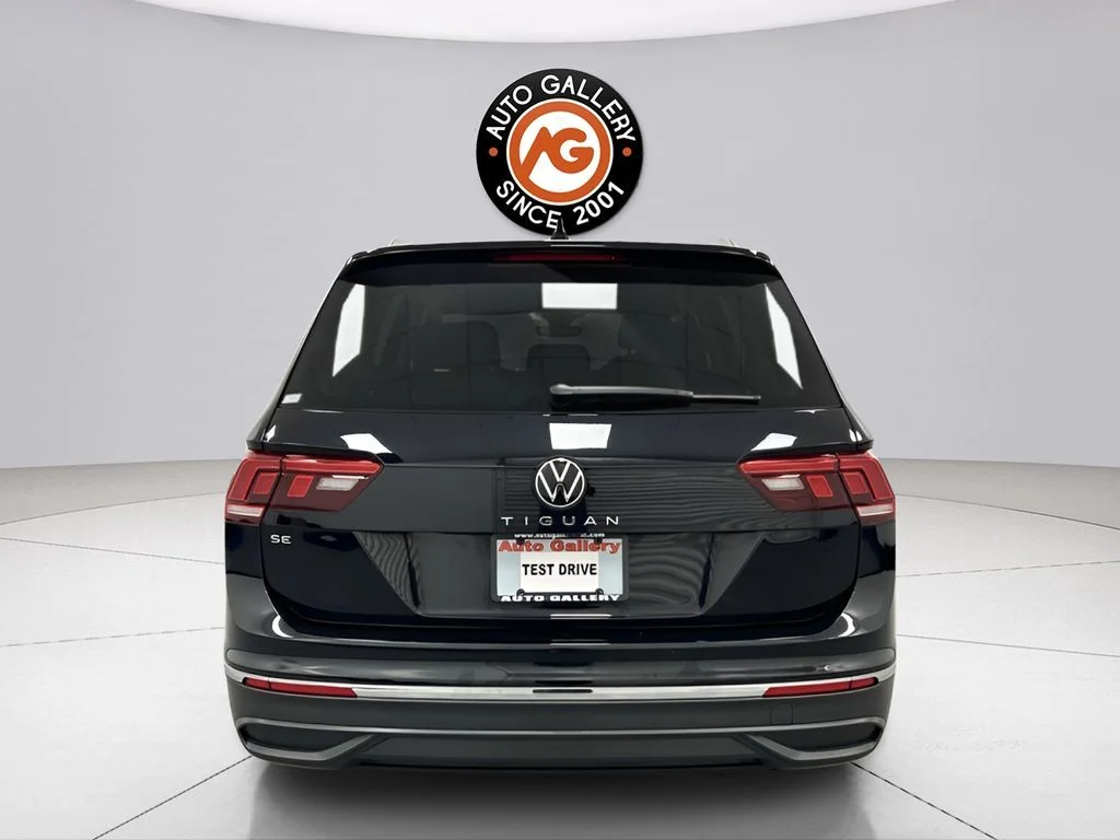 2022 Volkswagen Tiguan SE - Photo 4
