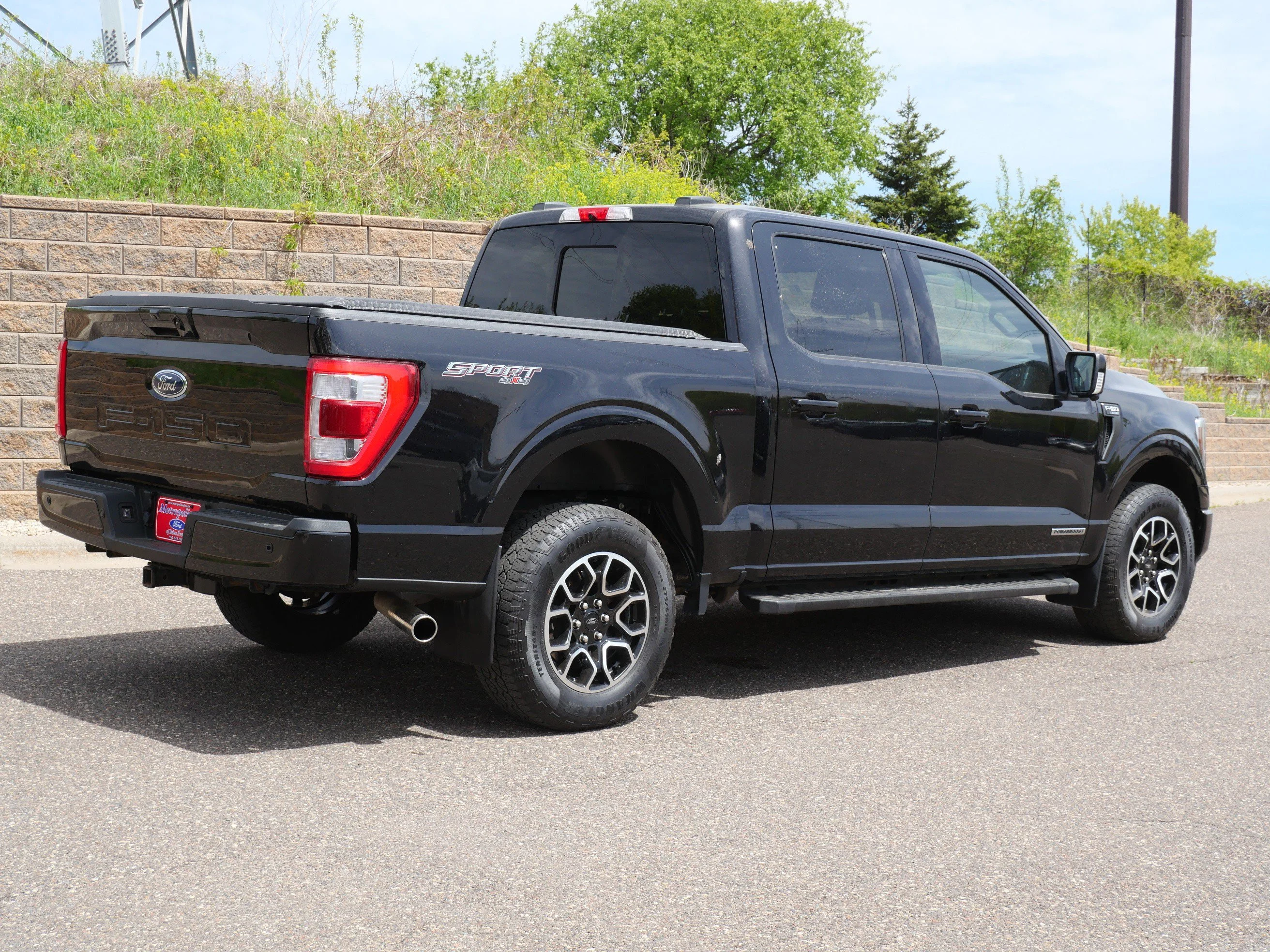 Certified Used 2022 Agate Black Metallic Ford LARIAT image 6