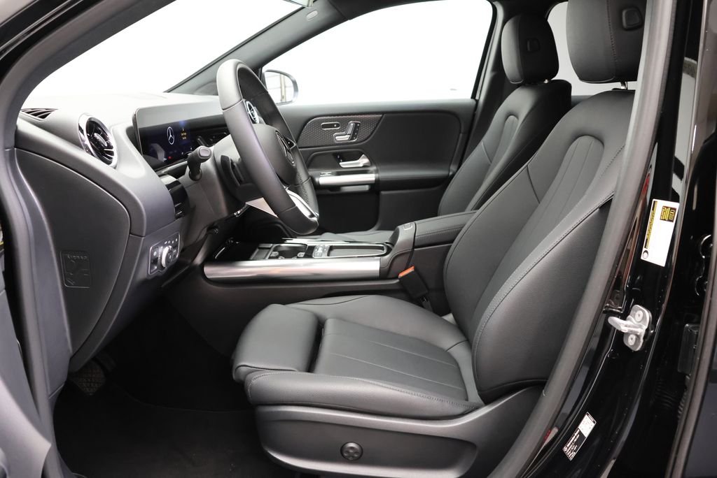 Certified Used 2026 Night Black Mercedes-Benz GLA 250 image 38