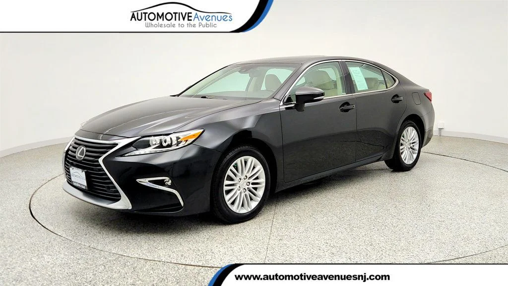 2017 Lexus ES 350 350's photo