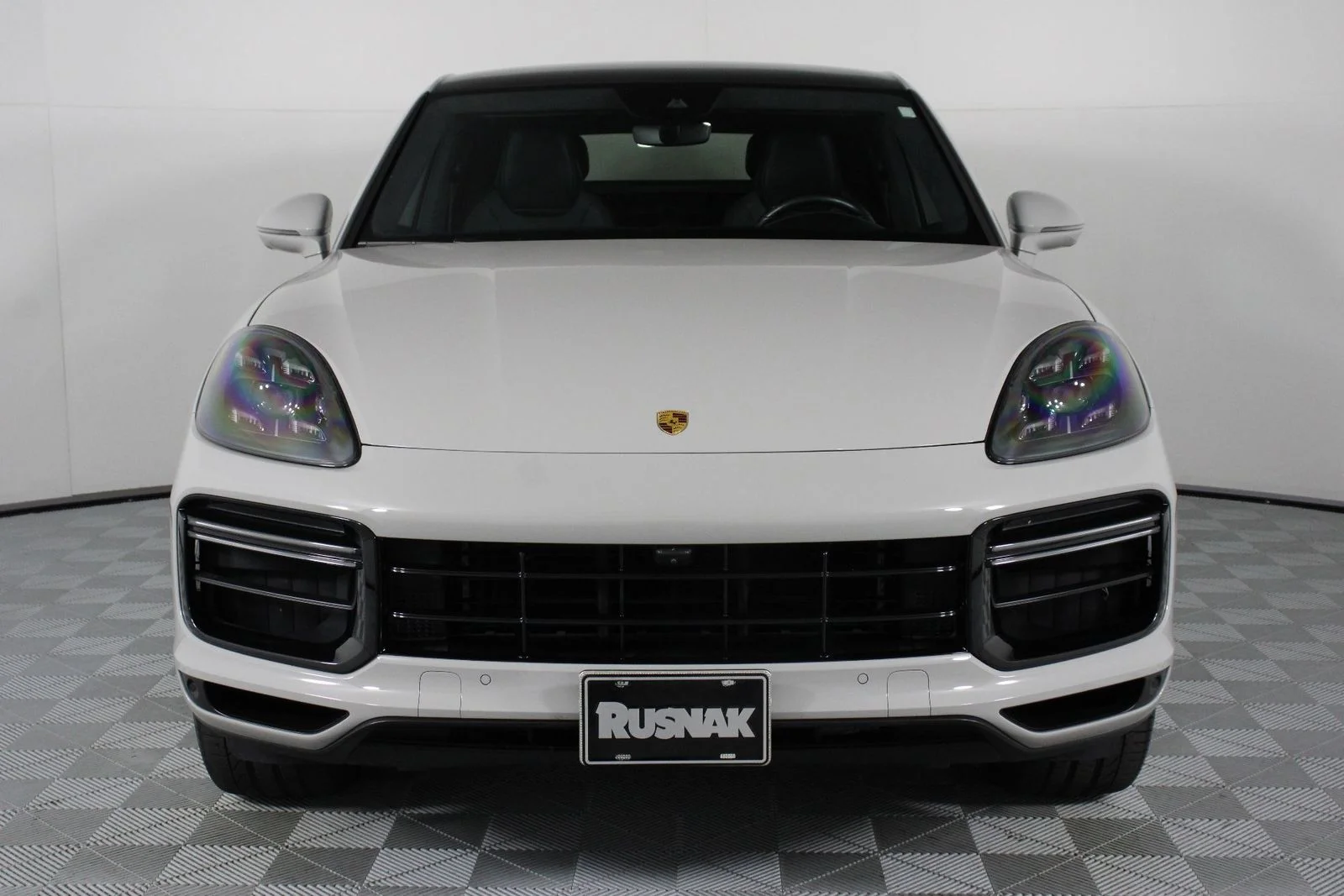 Used 2022 Chalk Porsche Turbo image 10
