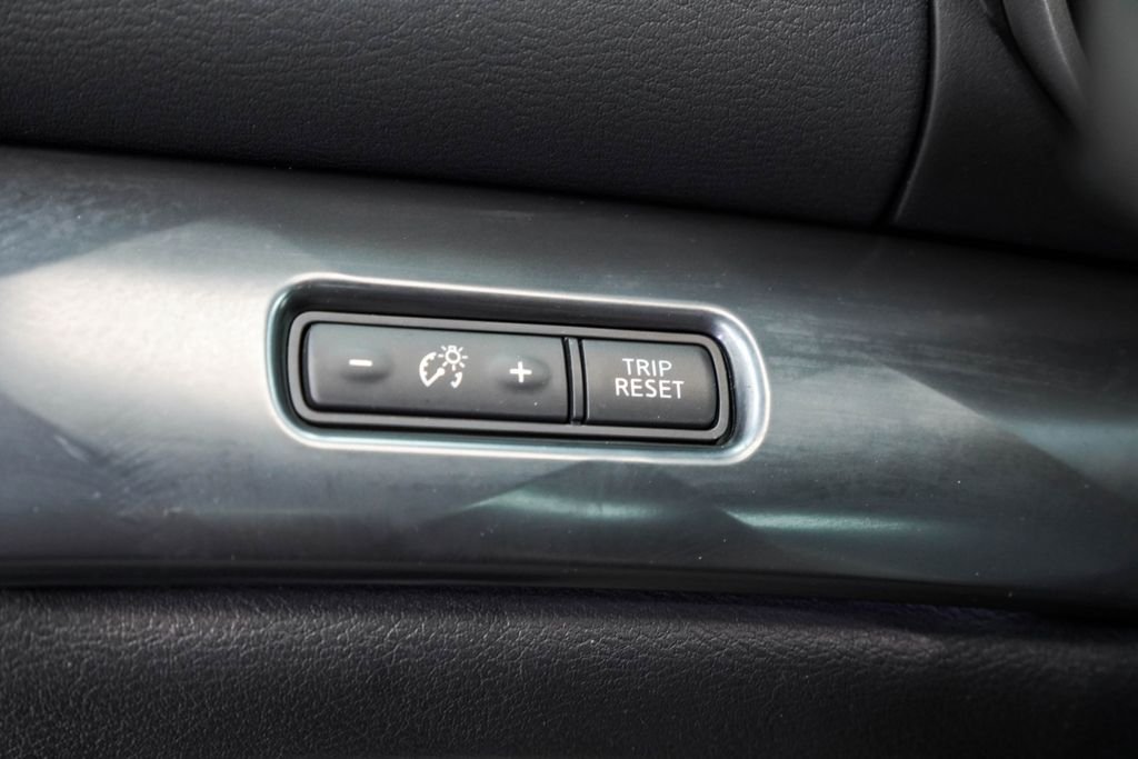 Used 2023 White Nissan SR image 45