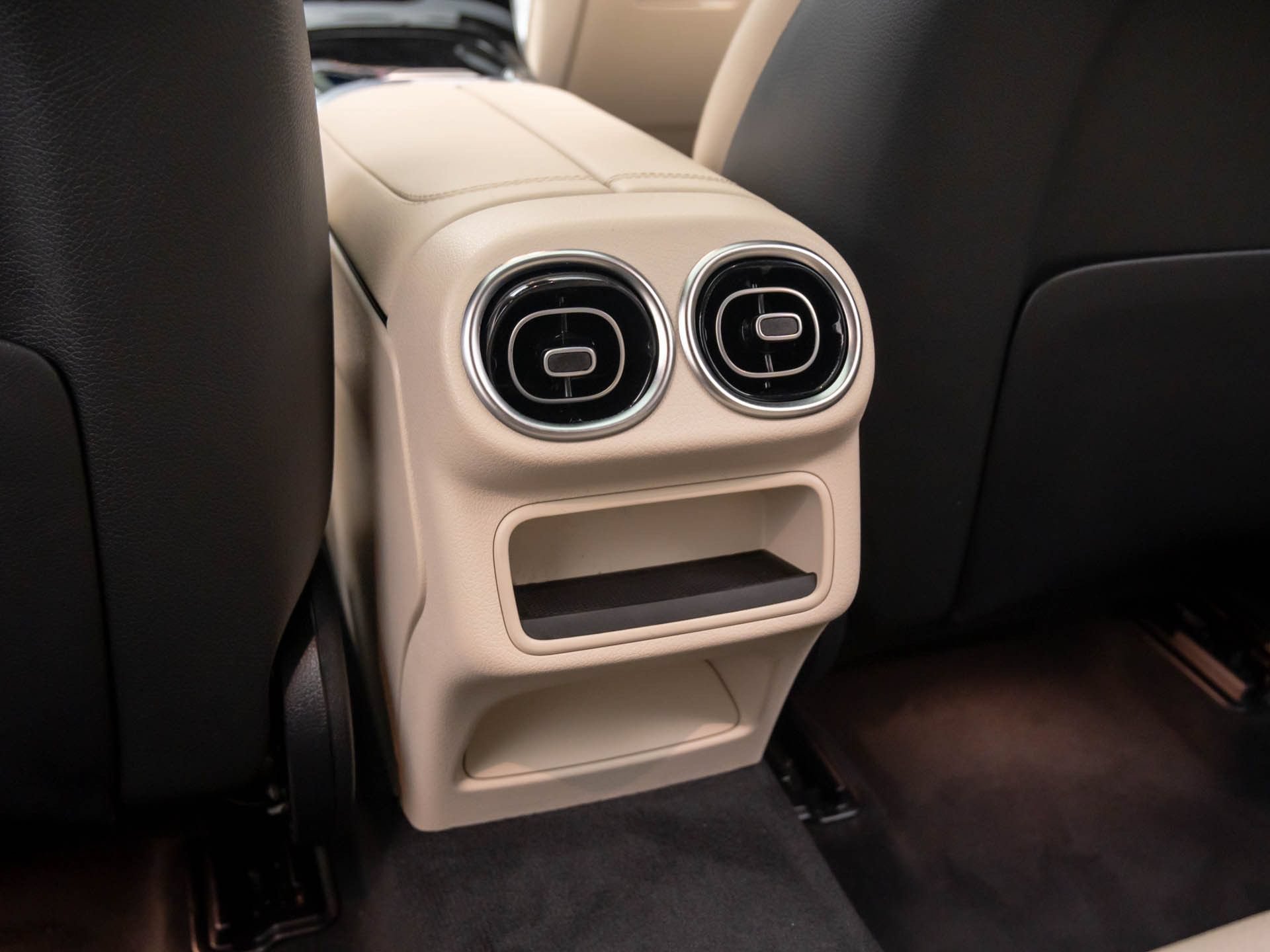 New 2026 Polar White Mercedes-Benz GLC 300 image 54