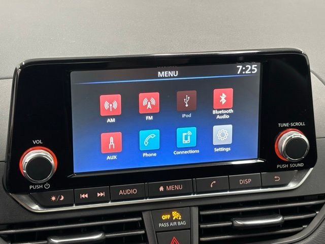 Used 2024 Silver Nissan 2.5 S image 21