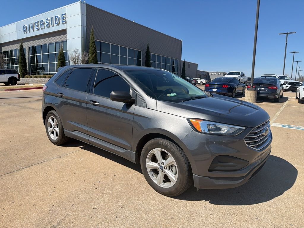 2020 Ford Edge SE