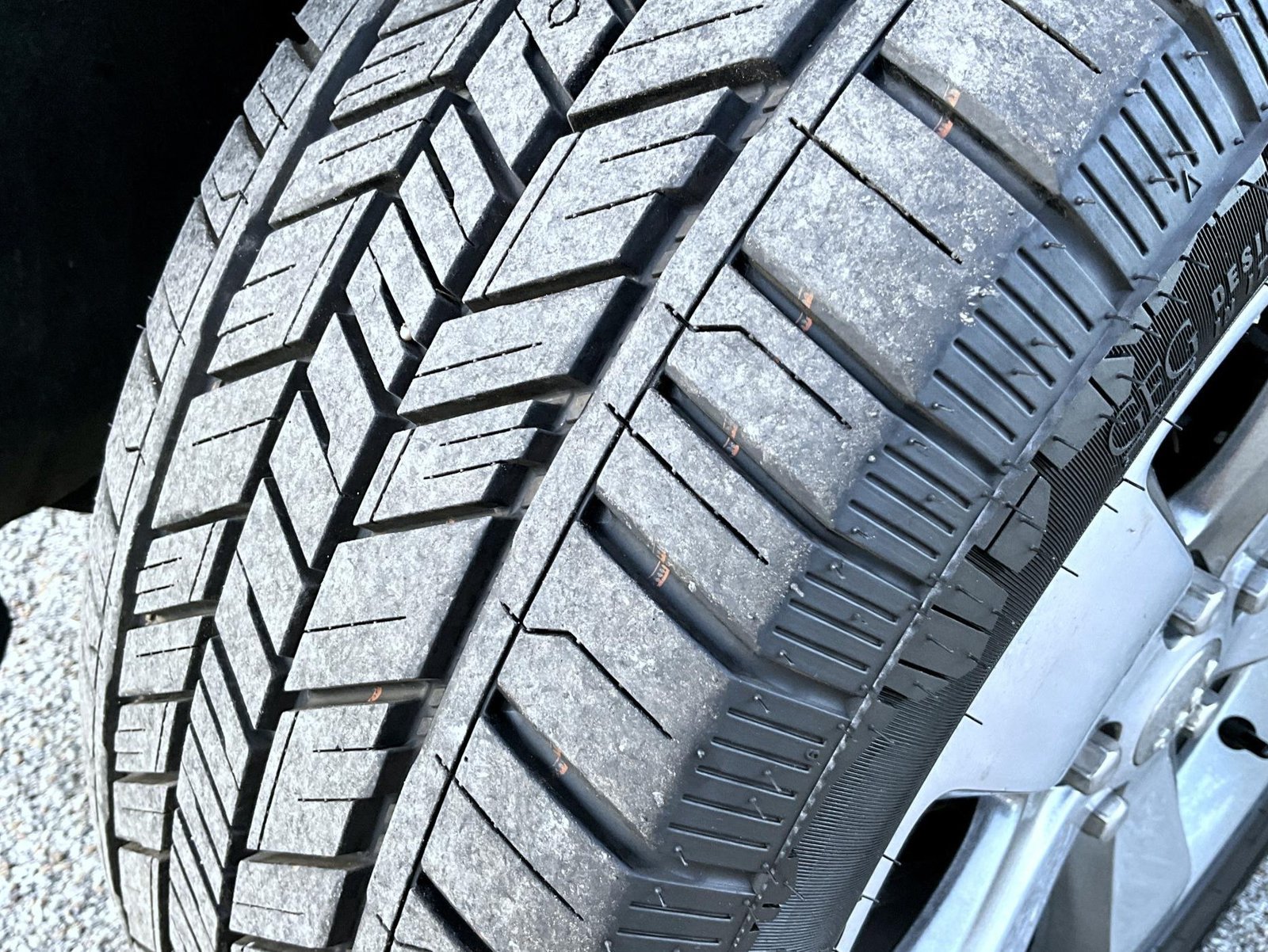 Used 2014 Black Jeep Overland image 25