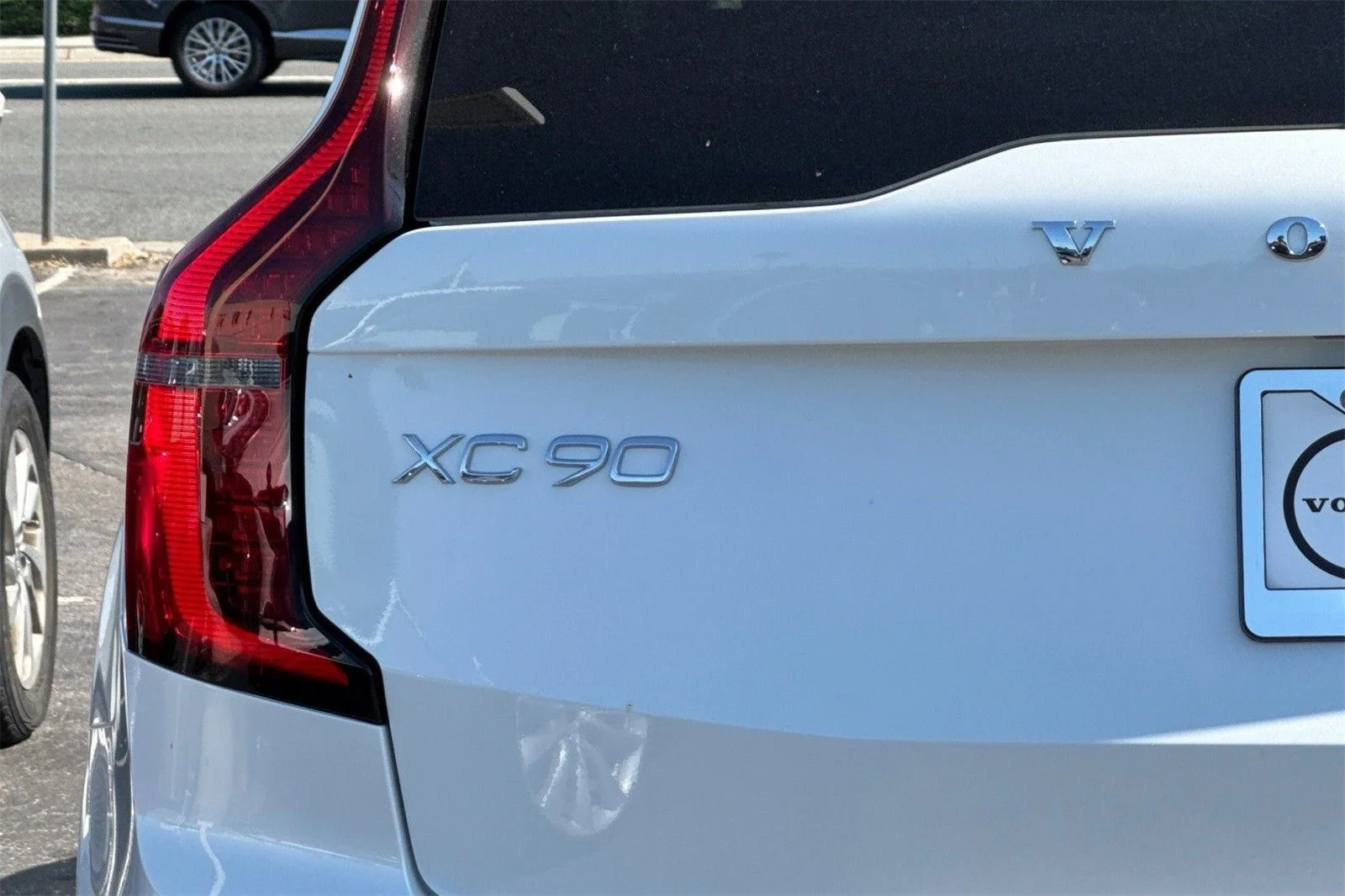 2026 Volvo XC90 Plus - Photo 30